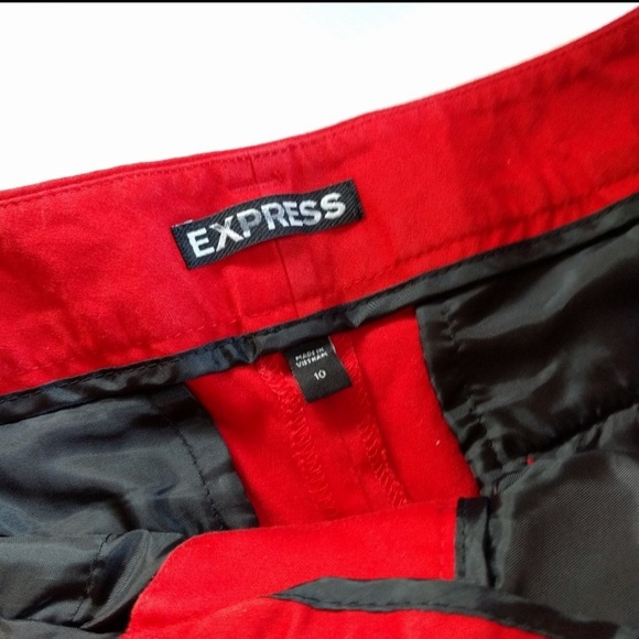 Express Red Shorts - Picture 4 of 4